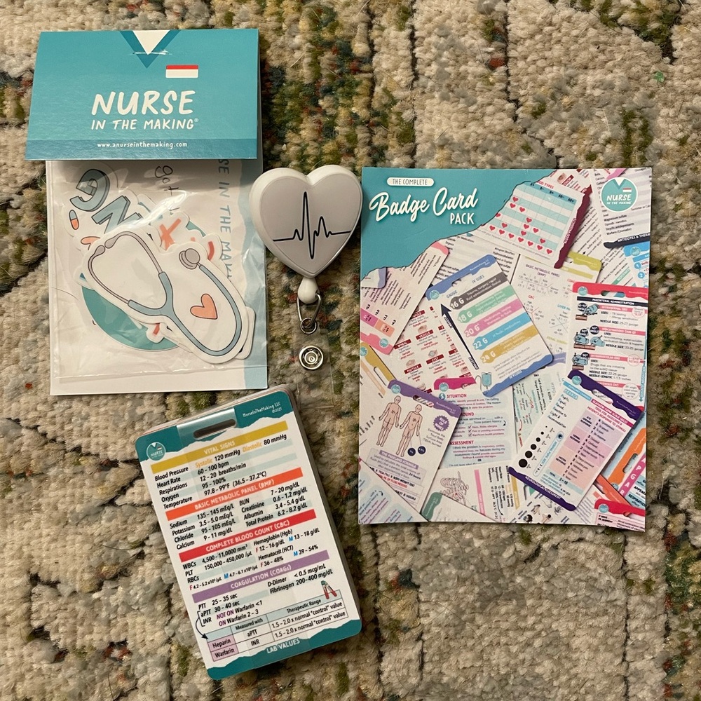 BRAND NEW! 21 Nursing Badge Cards